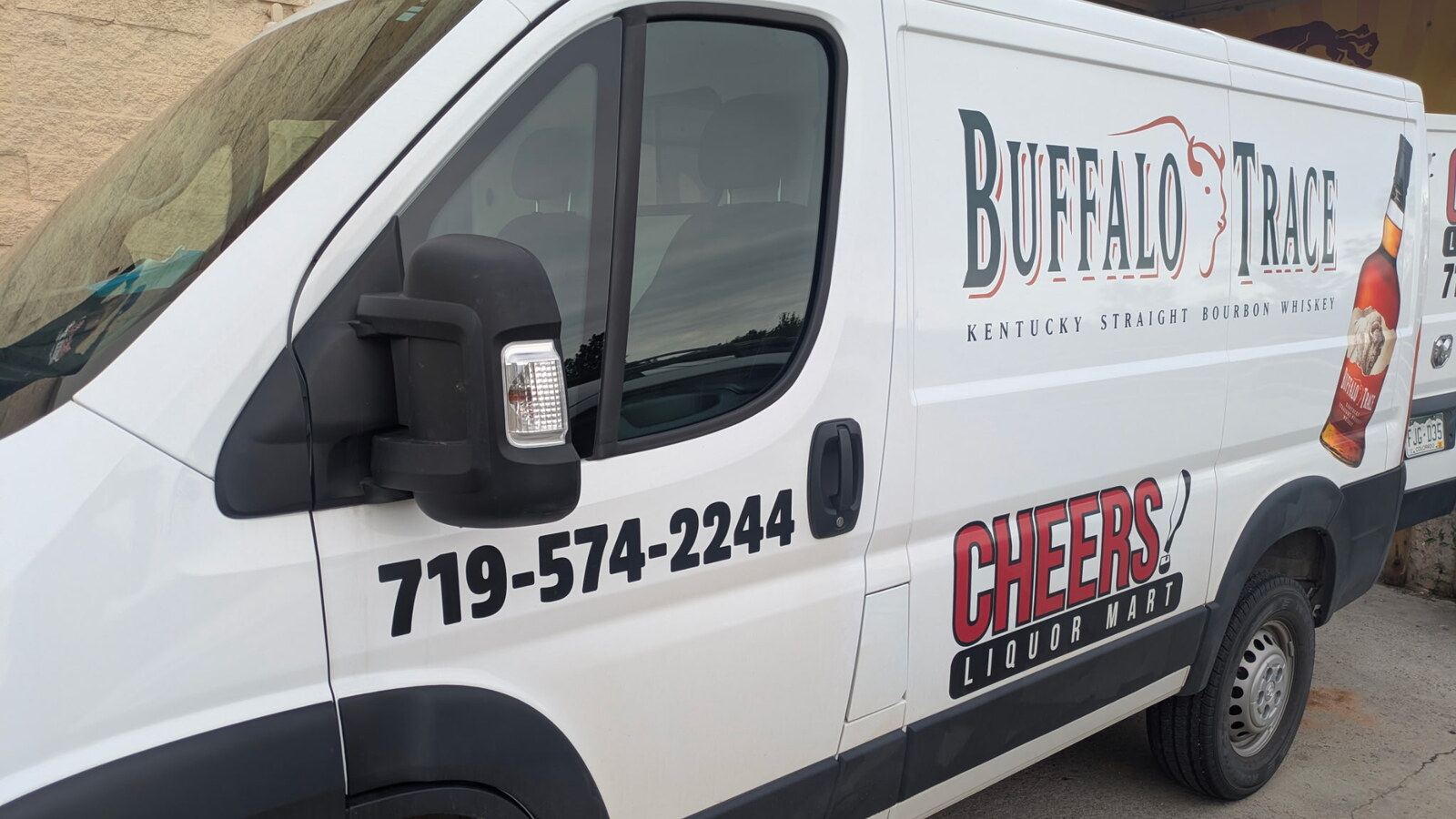 Labor Day Made Easy: Alcohol Delivery and Curbside Pickup in Colorado Springs